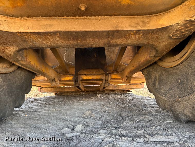 image for item EM2496 Caterpillar 613 elevating scraper