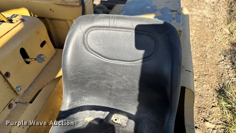 image for item EM2496 Caterpillar 613 elevating scraper