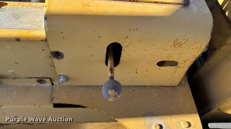 image for item EM2496 Caterpillar 613 elevating scraper