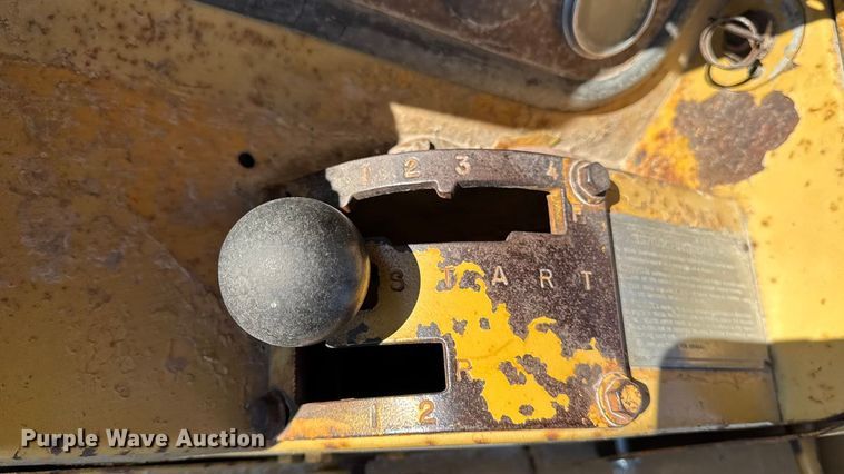 image for item EM2496 Caterpillar 613 elevating scraper