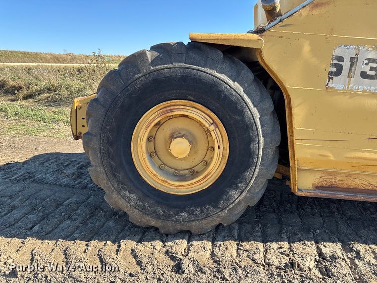 image for item EM2496 Caterpillar 613 elevating scraper