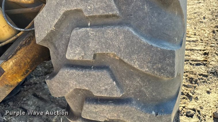 image for item EM2496 Caterpillar 613 elevating scraper