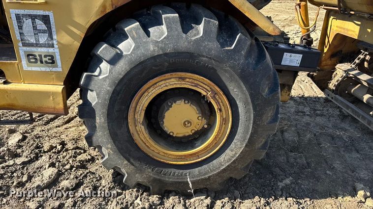 image for item EM2496 Caterpillar 613 elevating scraper