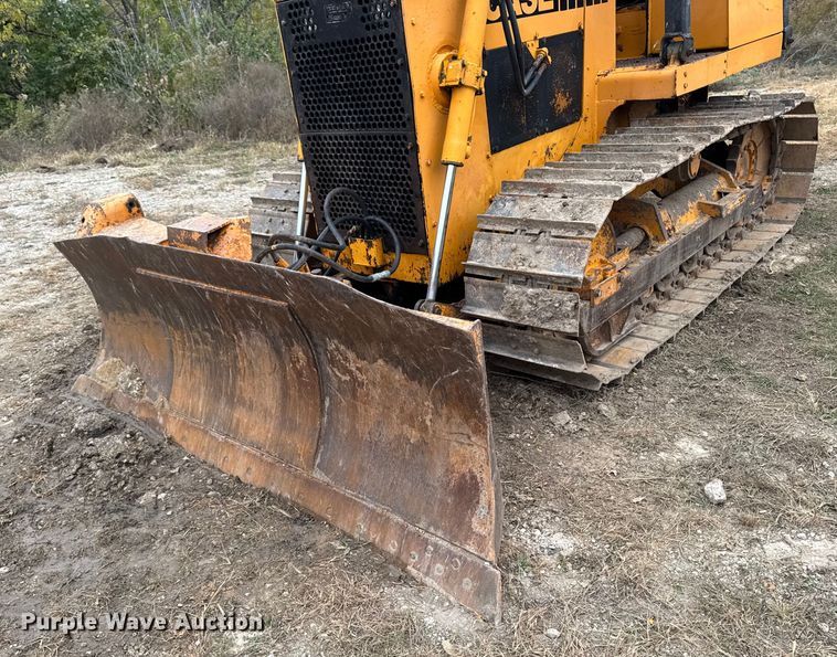 image for item EM2497 1981 Case 850B dozer