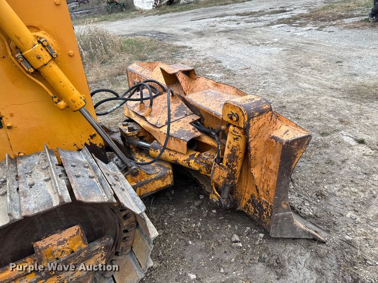 image for item EM2497 1981 Case 850B dozer