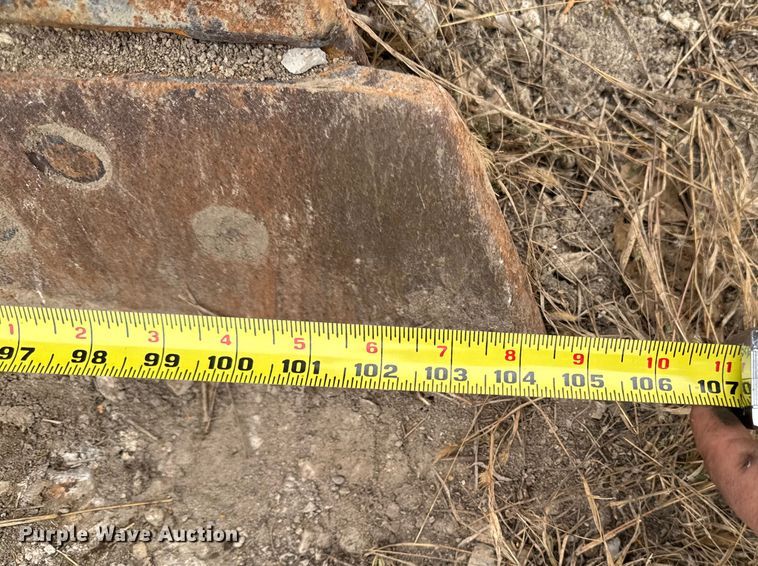 image for item EM2497 1981 Case 850B dozer