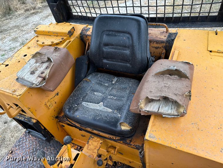image for item EM2497 1981 Case 850B dozer