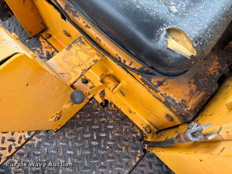 image for item EM2497 1981 Case 850B dozer