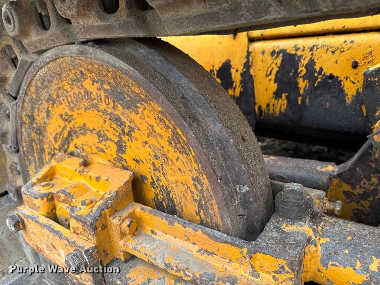 image for item EM2497 1981 Case 850B dozer