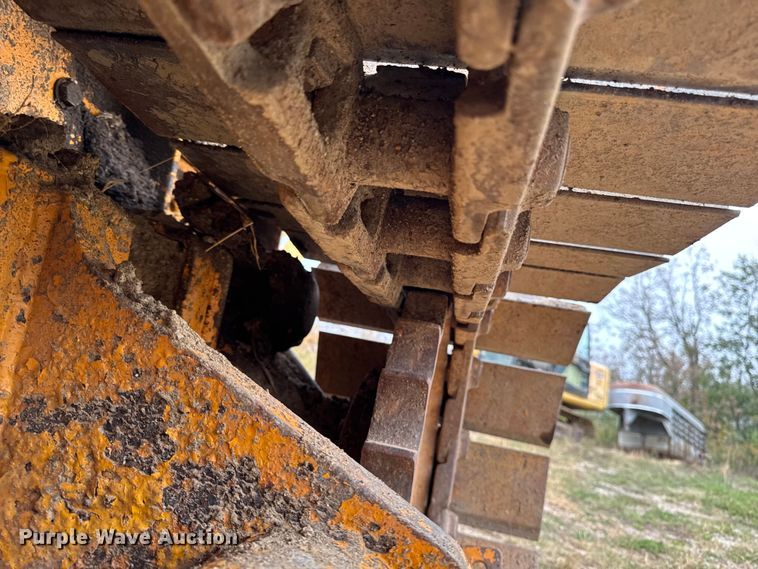 image for item EM2497 1981 Case 850B dozer