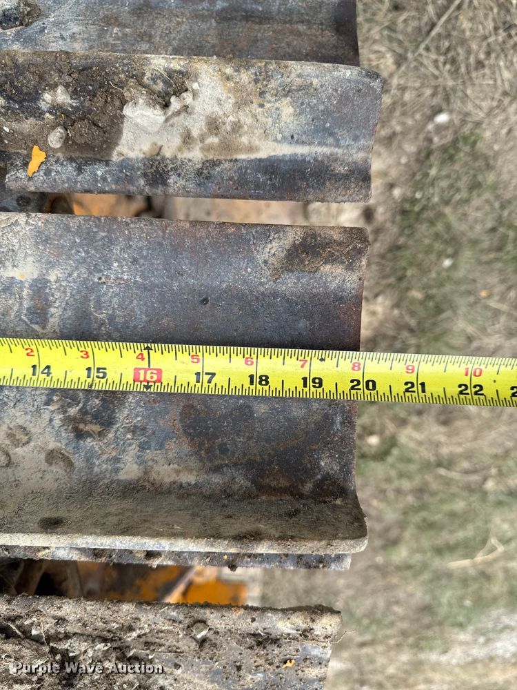 image for item EM2497 1981 Case 850B dozer