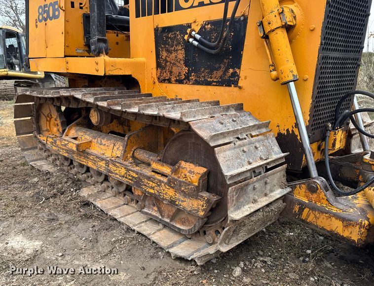 image for item EM2497 1981 Case 850B dozer