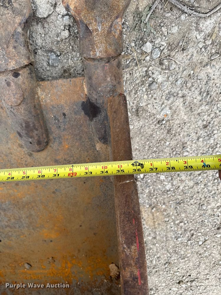 image for item EM2498 1998 Komatsu PC120-6 excavator