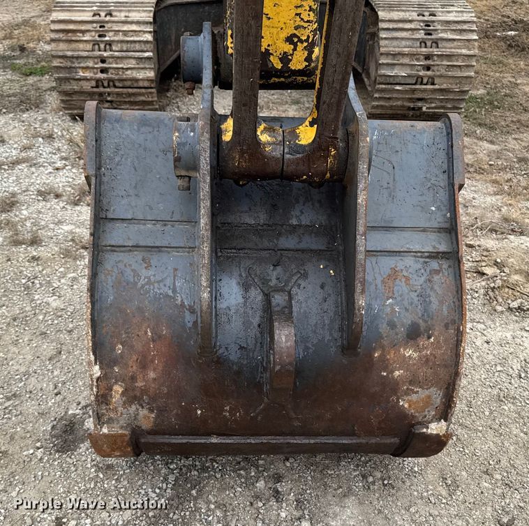 image for item EM2498 1998 Komatsu PC120-6 excavator