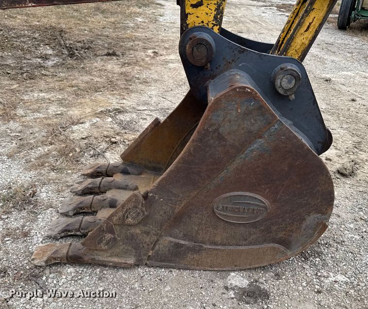 image for item EM2498 1998 Komatsu PC120-6 excavator