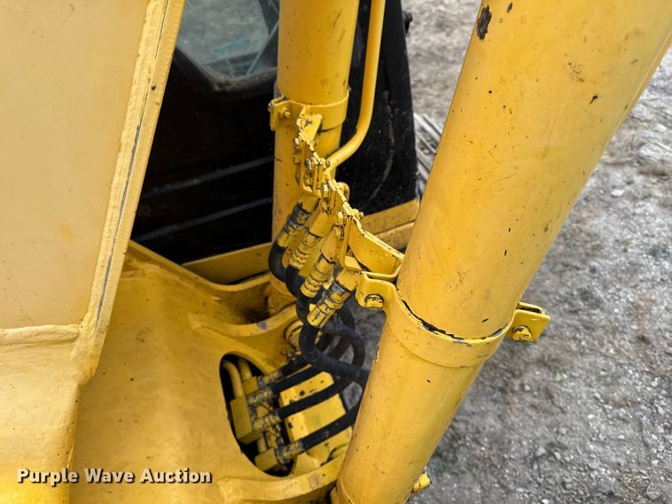 image for item EM2498 1998 Komatsu PC120-6 excavator