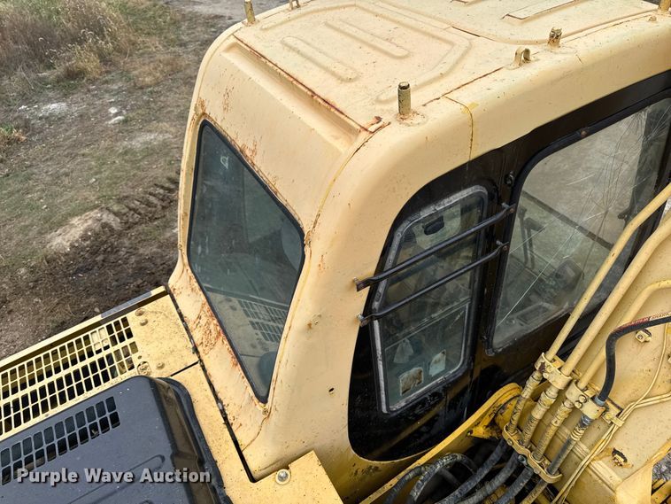 image for item EM2498 1998 Komatsu PC120-6 excavator