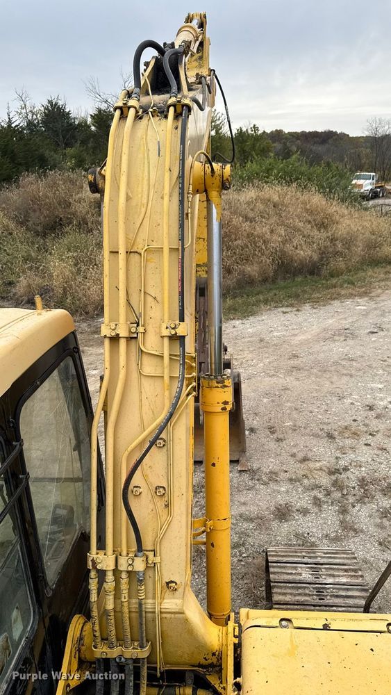 image for item EM2498 1998 Komatsu PC120-6 excavator