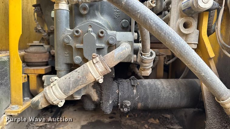 image for item EM2498 1998 Komatsu PC120-6 excavator