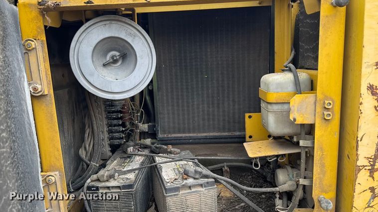 image for item EM2498 1998 Komatsu PC120-6 excavator