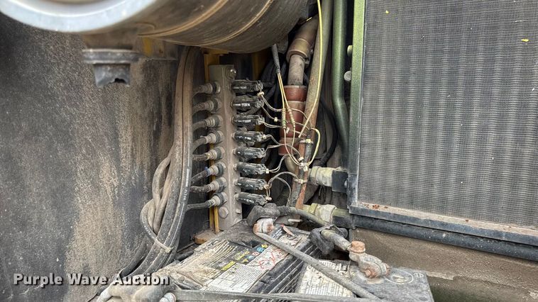 image for item EM2498 1998 Komatsu PC120-6 excavator