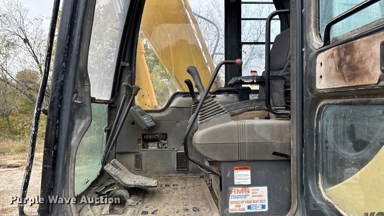 image for item EM2498 1998 Komatsu PC120-6 excavator