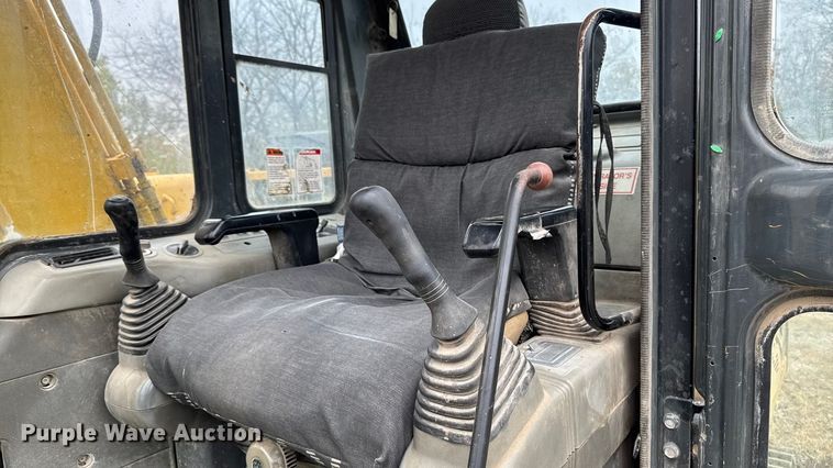 image for item EM2498 1998 Komatsu PC120-6 excavator