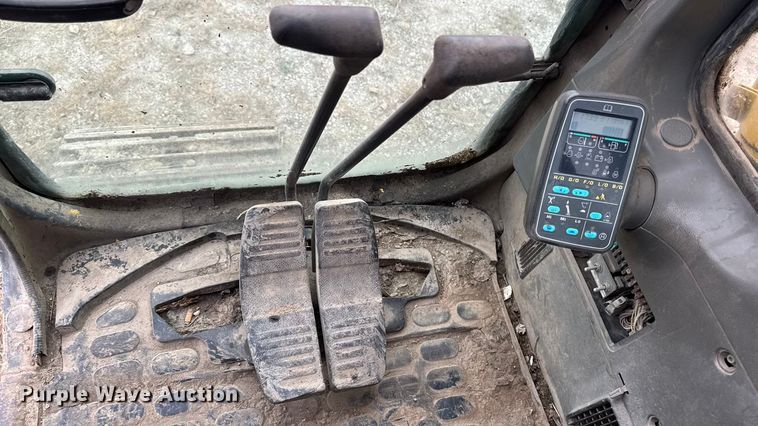image for item EM2498 1998 Komatsu PC120-6 excavator