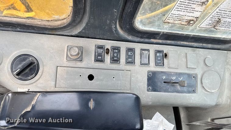 image for item EM2498 1998 Komatsu PC120-6 excavator