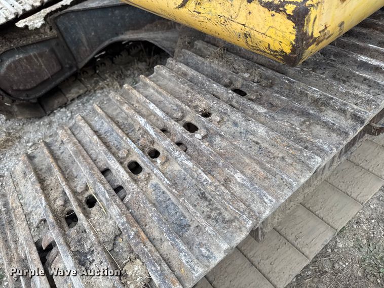 image for item EM2498 1998 Komatsu PC120-6 excavator