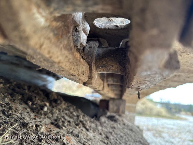 image for item EM2498 1998 Komatsu PC120-6 excavator