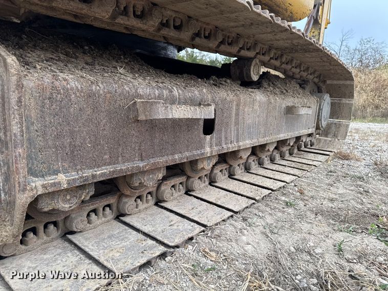 image for item EM2498 1998 Komatsu PC120-6 excavator