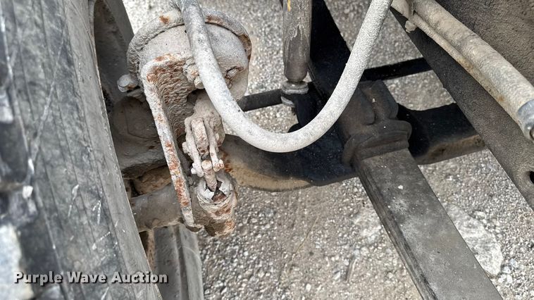 image for item EM2499 1992 International 8100 semi truck