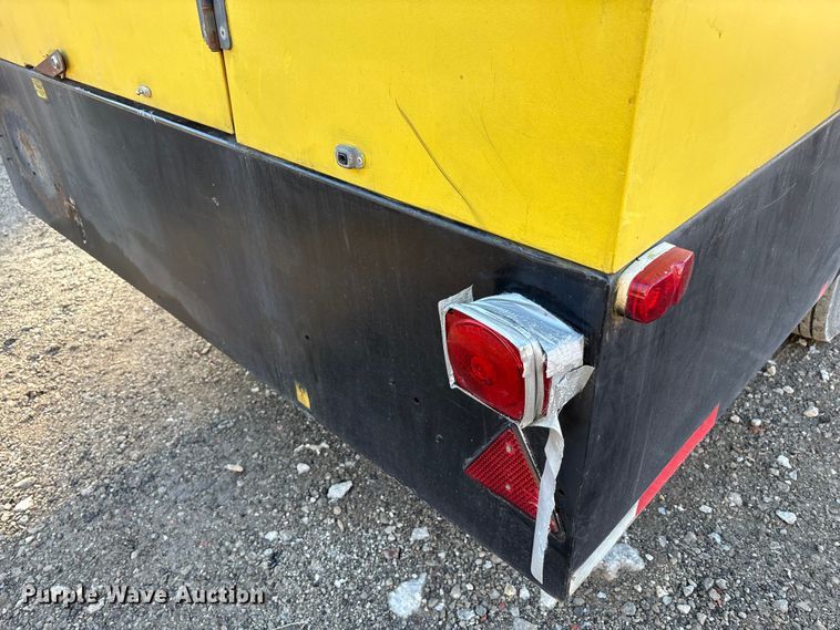 image for item EM6142 2006 Atlas Copo XASE1600CD air compressor