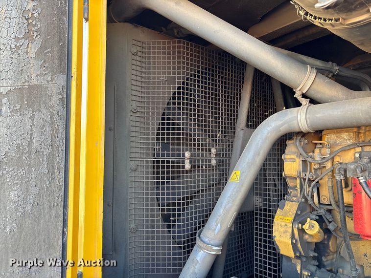 image for item EM6142 2006 Atlas Copo XASE1600CD air compressor