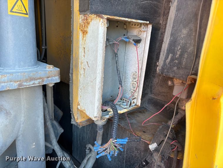 image for item EM6142 2006 Atlas Copo XASE1600CD air compressor