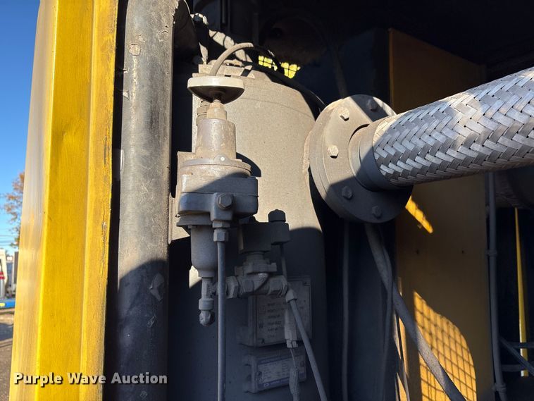 image for item EM6142 2006 Atlas Copo XASE1600CD air compressor