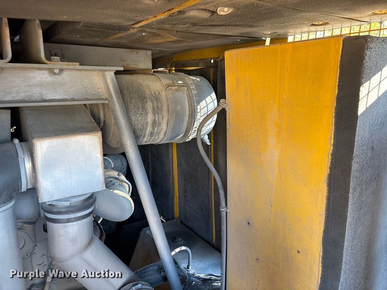 image for item EM6142 2006 Atlas Copo XASE1600CD air compressor