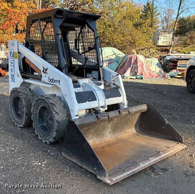 MINI CARGADOR SOBRE RUEDAS 1997 BOBCAT 753