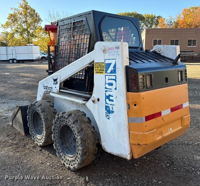 image for item EM6143 1997 Bobcat 753 skid steer loader
