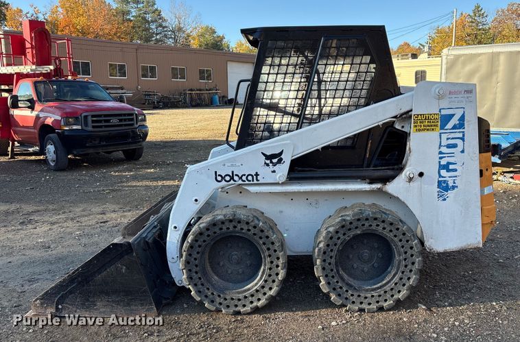 image for item EM6143 1997 Bobcat 753 skid steer loader