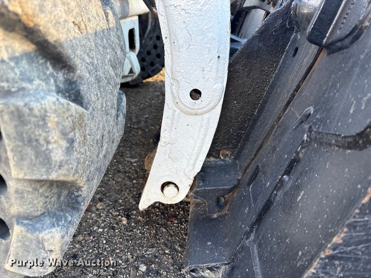 image for item EM6143 1997 Bobcat 753 skid steer loader