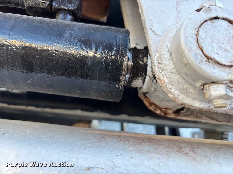 image for item EM6143 1997 Bobcat 753 skid steer loader