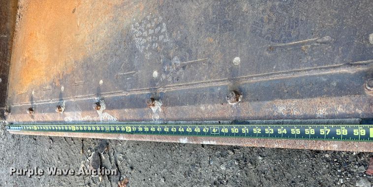 image for item EM6143 1997 Bobcat 753 skid steer loader