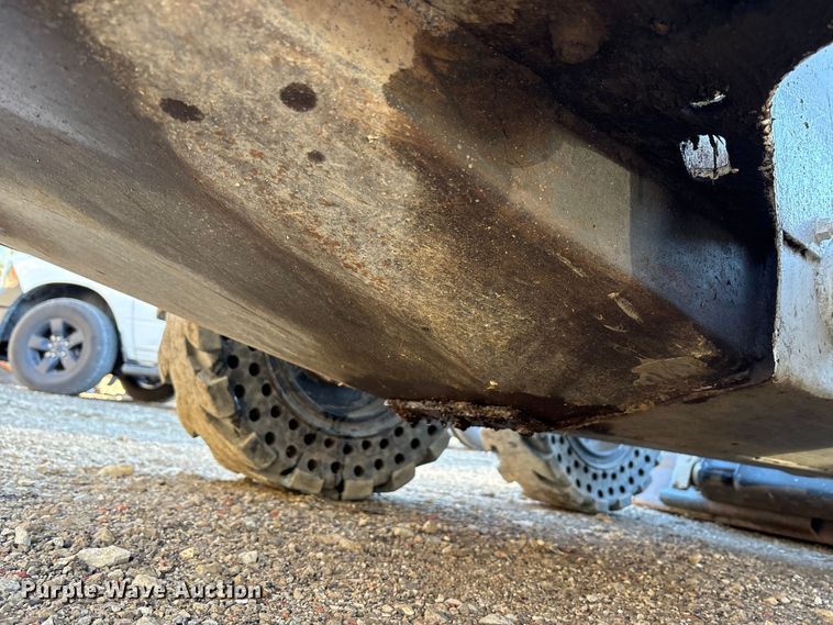 image for item EM6143 1997 Bobcat 753 skid steer loader