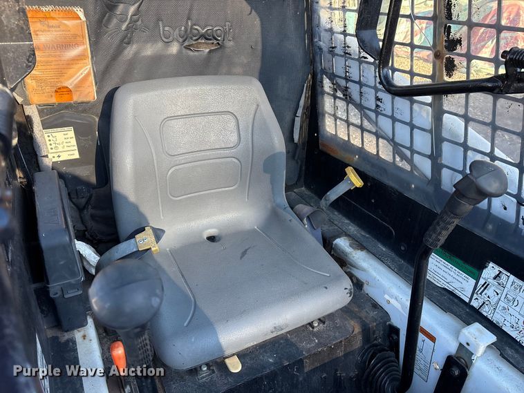 image for item EM6143 1997 Bobcat 753 skid steer loader