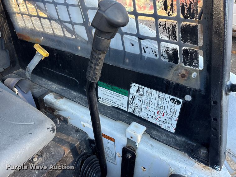 image for item EM6143 1997 Bobcat 753 skid steer loader