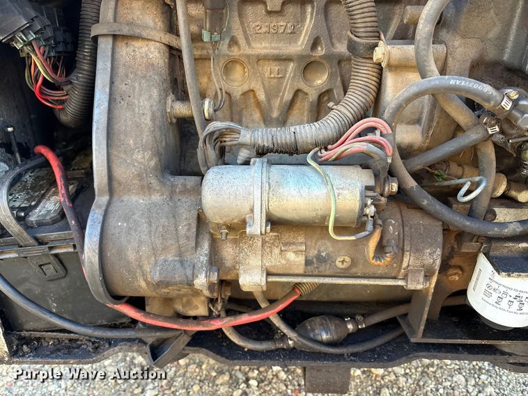 image for item EM6143 1997 Bobcat 753 skid steer loader