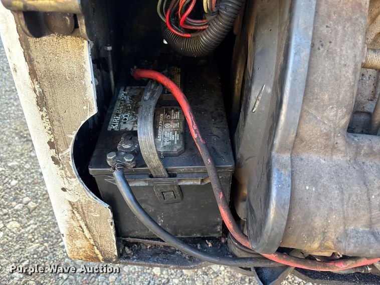 image for item EM6143 1997 Bobcat 753 skid steer loader