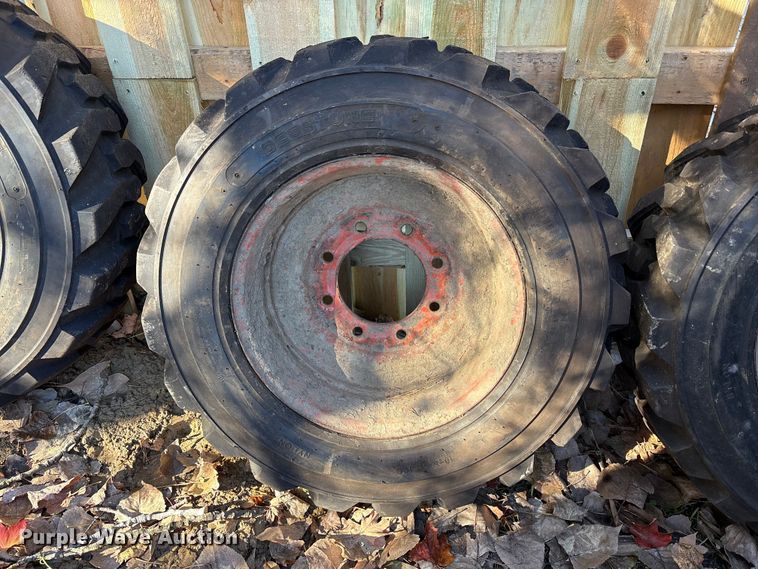 image for item EM6143 1997 Bobcat 753 skid steer loader